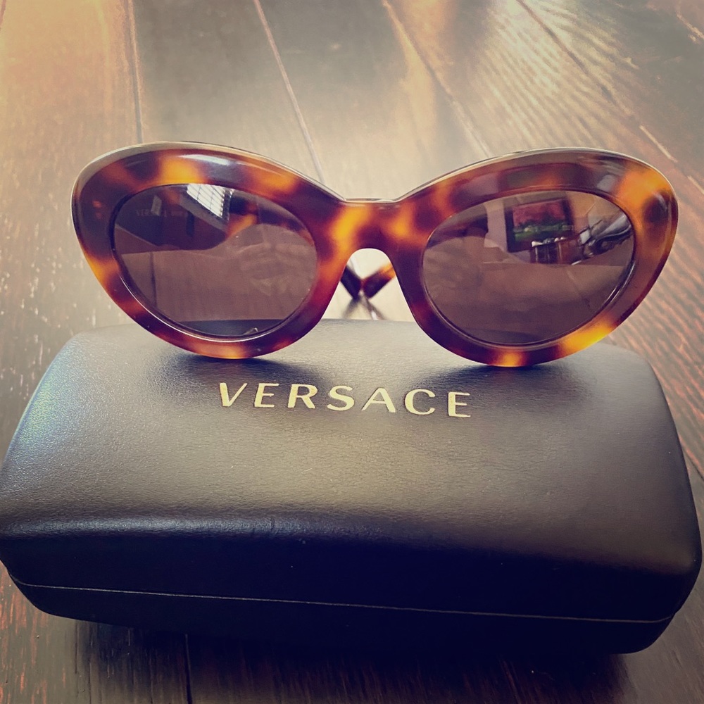 Versace Sunglasses🖤Authentic🖤